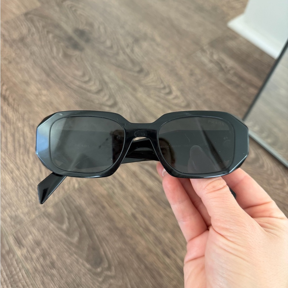 Prada black hexagon Sunglasses - 100% authentic - Picture 3 of 4